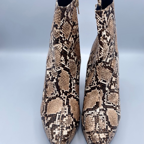 Jeffrey Campbell Dormant Chunky Platform Beige Snake Print Boots Size 9 NIB - Picture 10 of 16